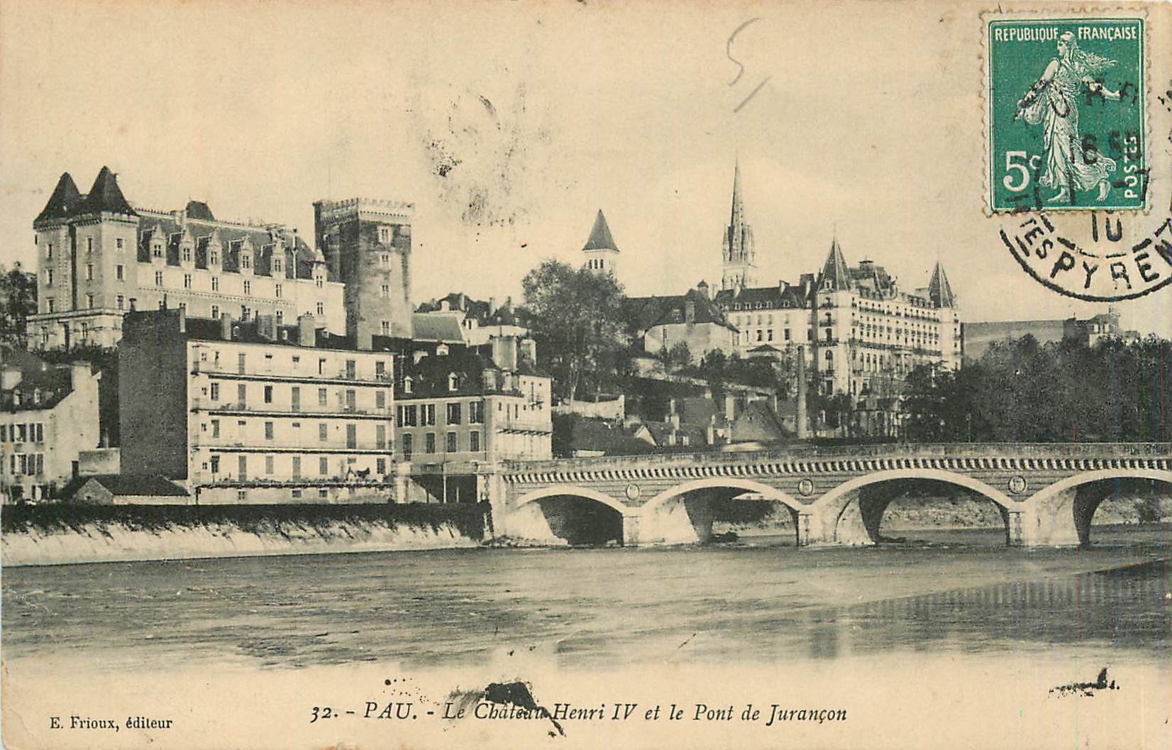 CPA Pau Le Chateau Henri IV et le Pont de Jurancon 