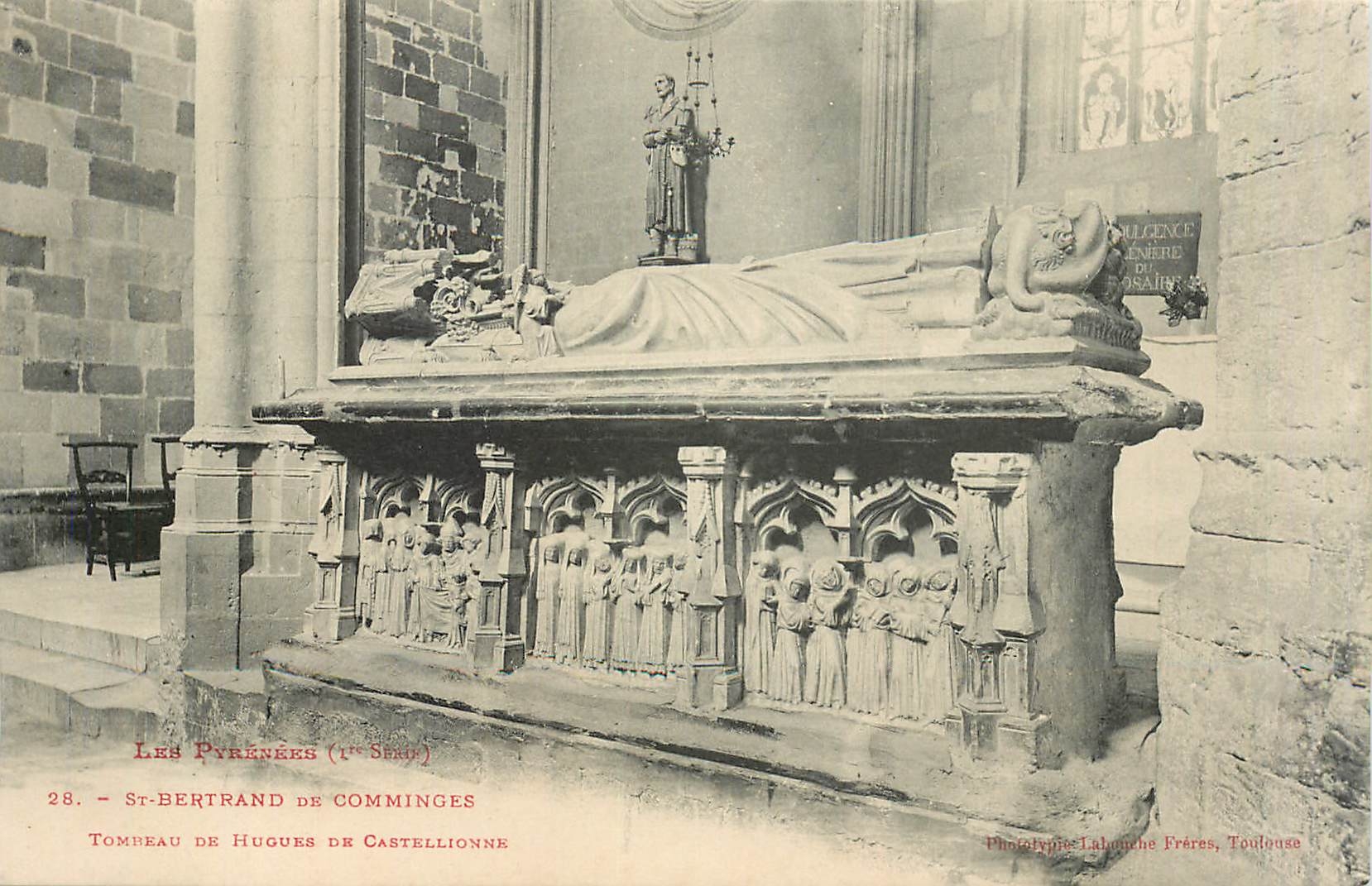 CPA Les Pyrenees St Bertrand de Comminges Tombeau de Hugues de Castellionne 