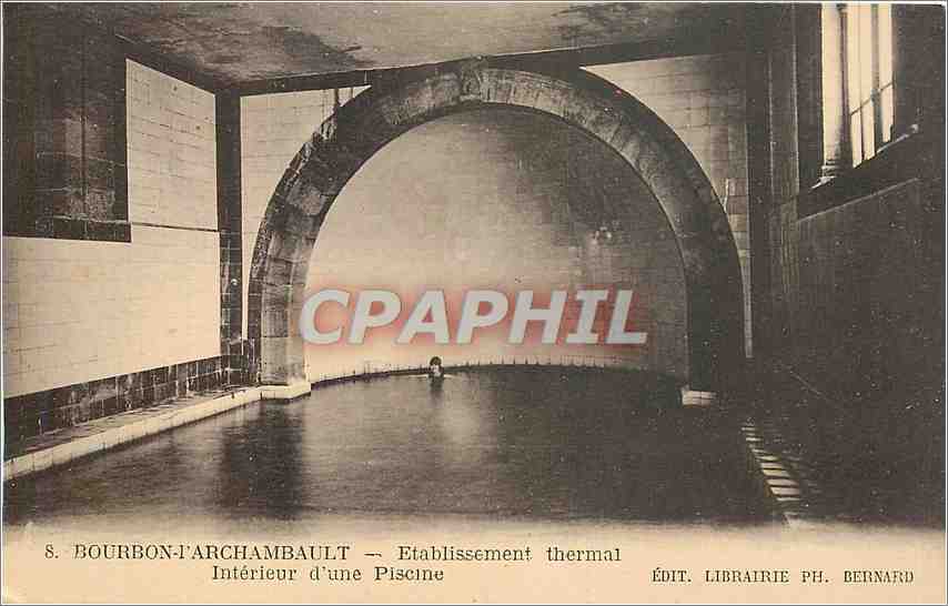 CPA Bourbon l'Archambault Etablissement thermal Interieur d'une Piscine 