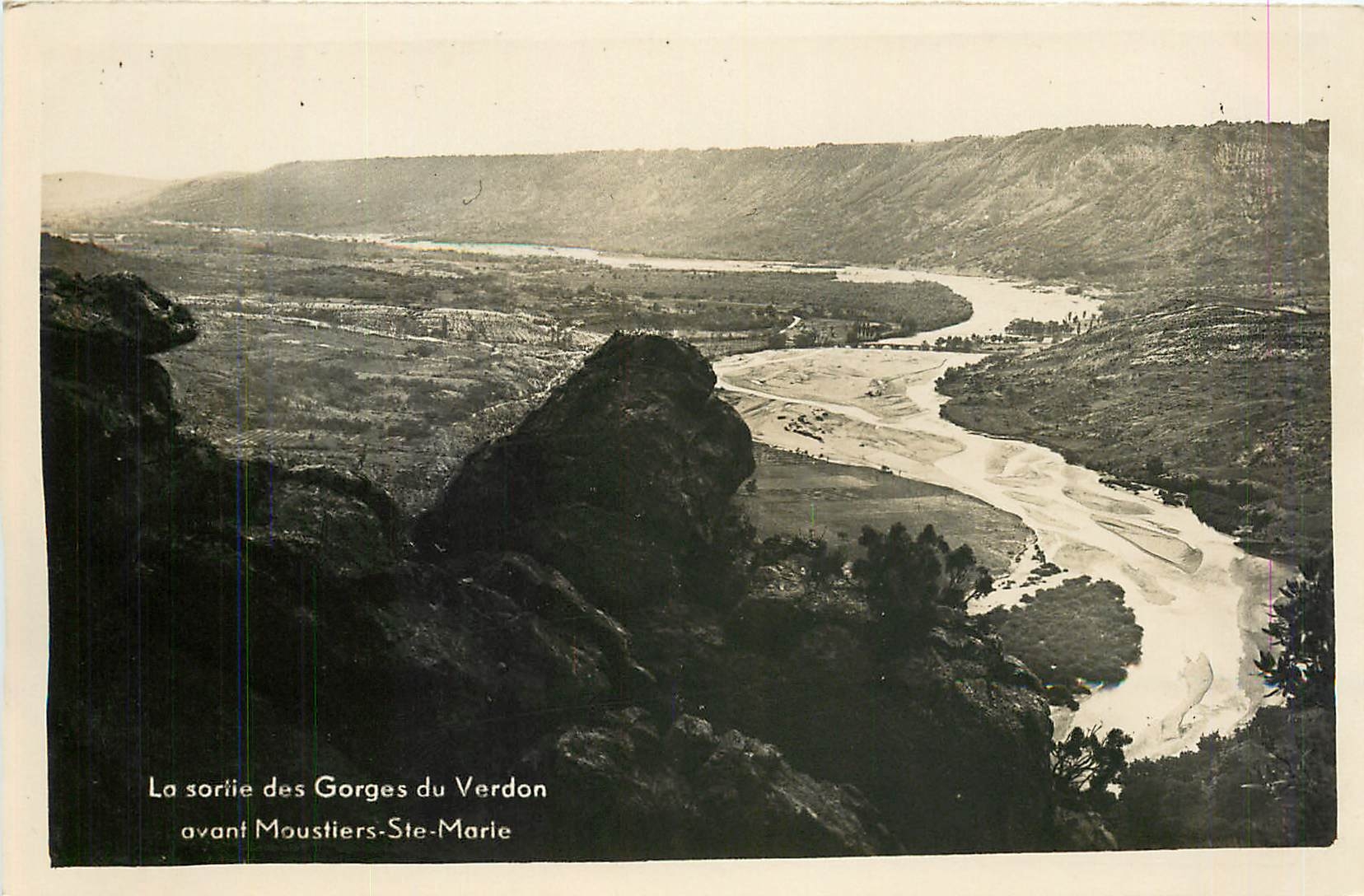 La sortie des Gorges du Verdon — avant Moustiers-Ste-Marie — Photo A. Mollaret, rue Colliet, Grenoble