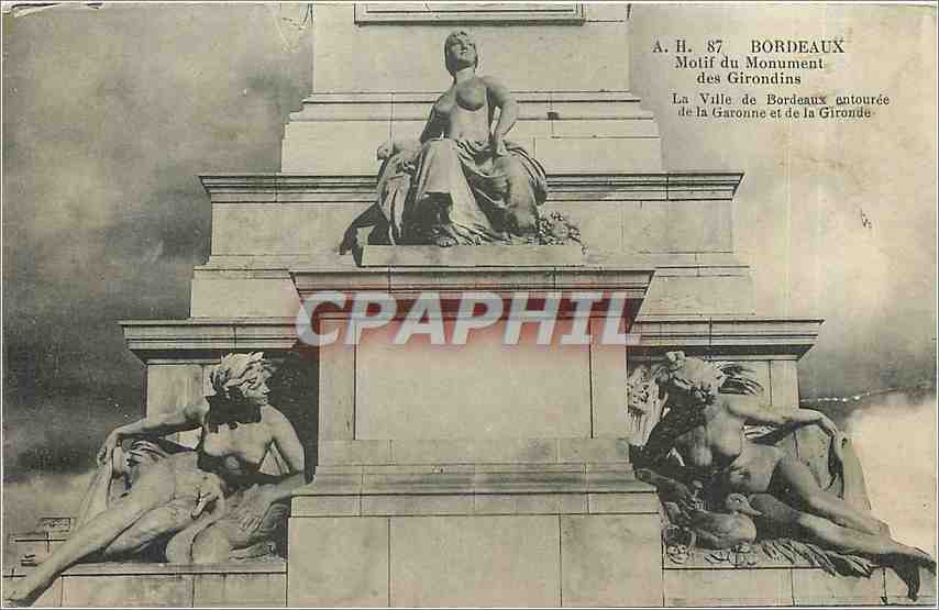 CPA Bordeaux Motif du Monument des Girondins 