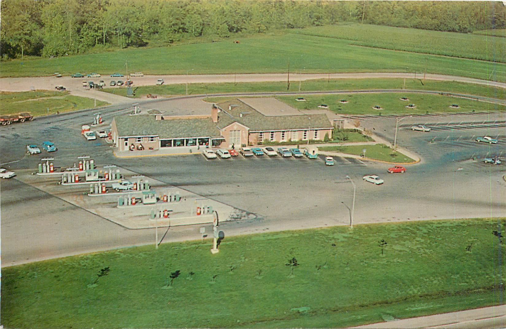 CPA Along the Ohio Turnpike One of the beautifu Service Plaza fount at convenient intervals along th