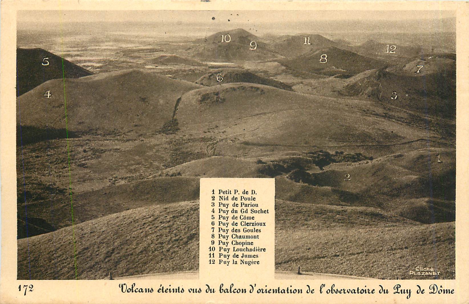 CPA Volcans eteints vus du balcon d'orientation de l'observatoire du Puy de Dome 