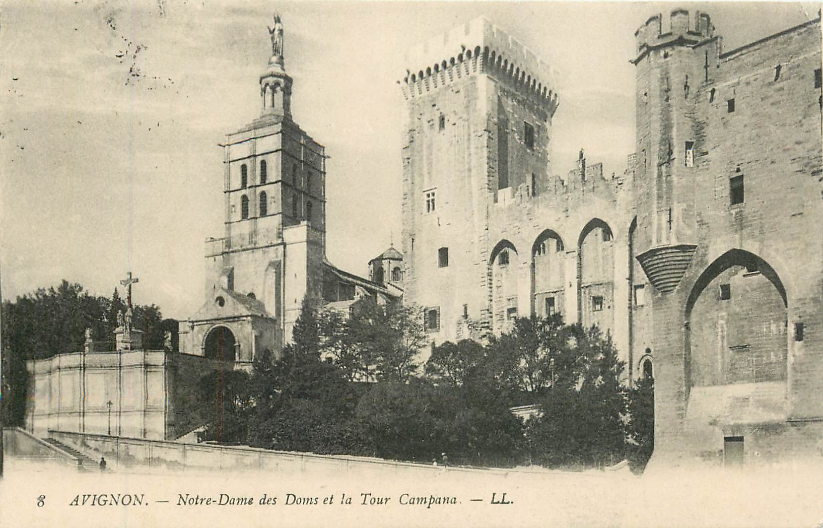 CPA Avignon Notre Dame des Doms et la Tour Campana 