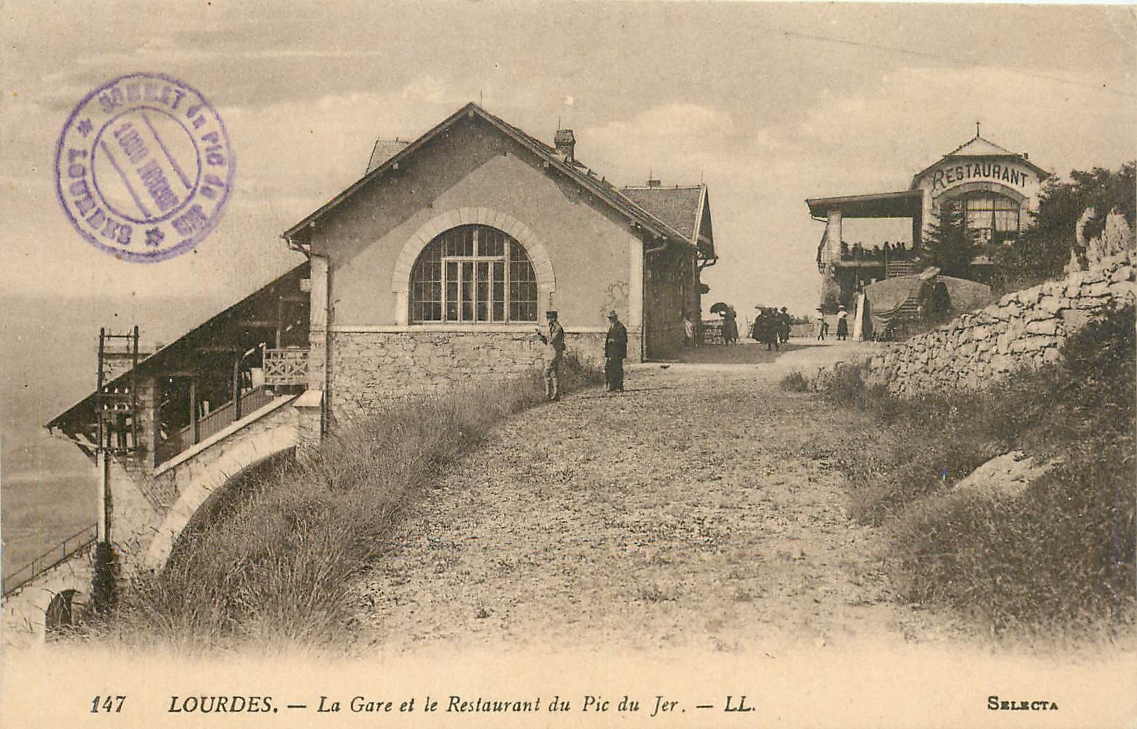 CPA Lourdes La Gare et le Restaurant du Pic du Jer 