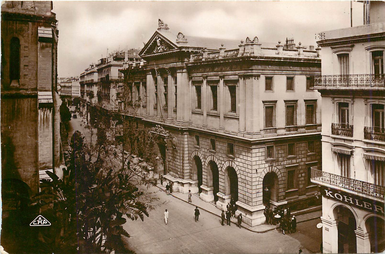 CPA Alger Le Palais de Justice Rue de Constantine 