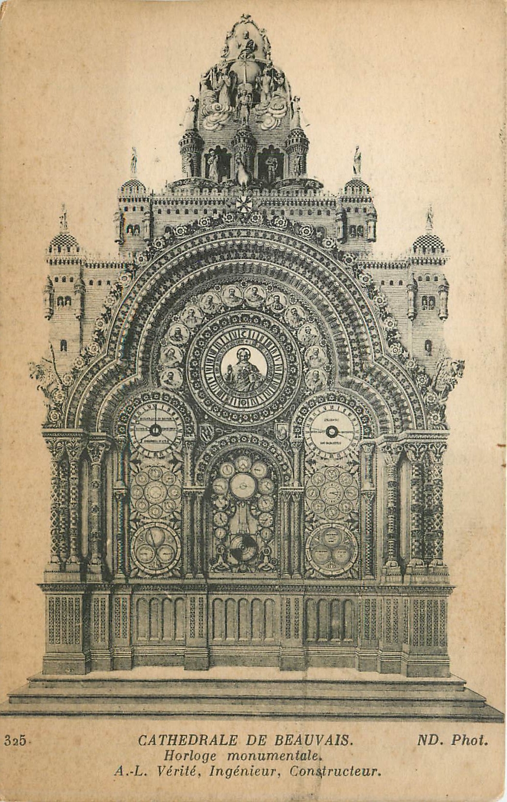 CPA Cathedrale de Beauvais Horloge monumentale 