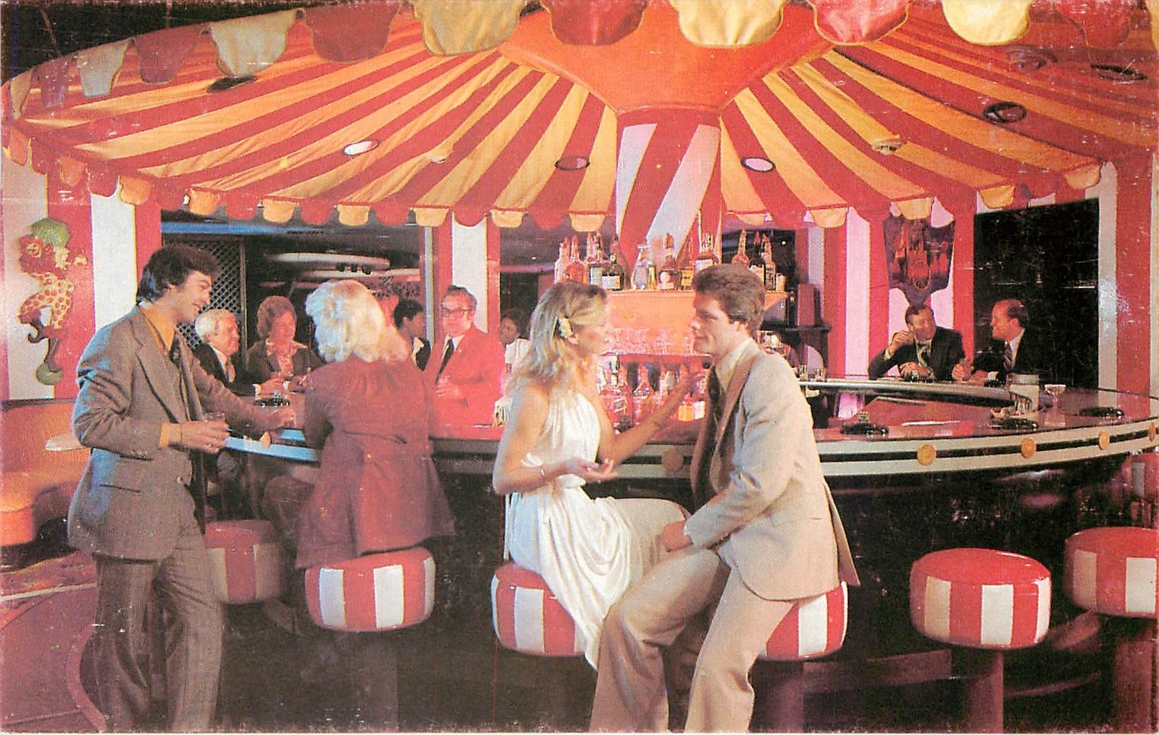 CPA The Carrousel The Monteleone New Orleans USA 