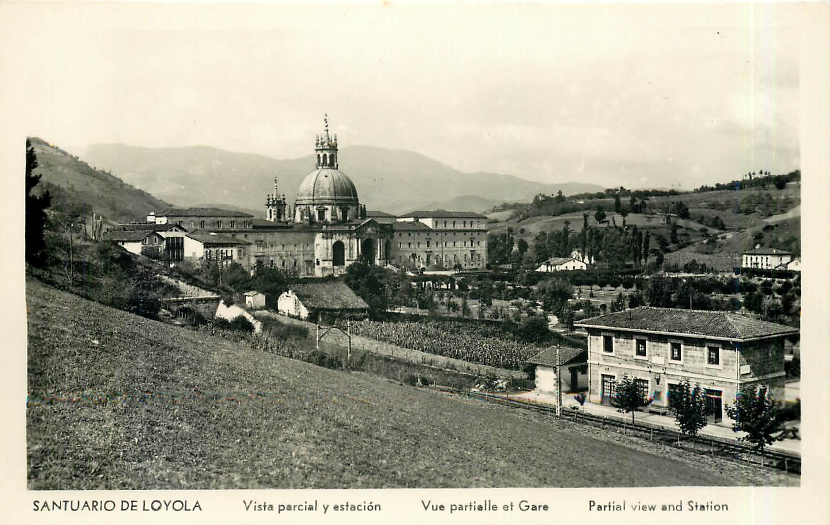 CPA Sanctuario de Loyola Vue partielle et Gare 