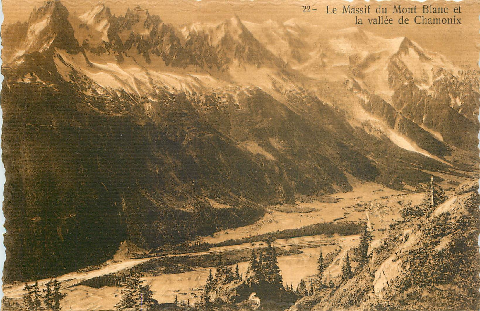 CPA Le Massif du Mont Blanc et la vallee de Chamonix 