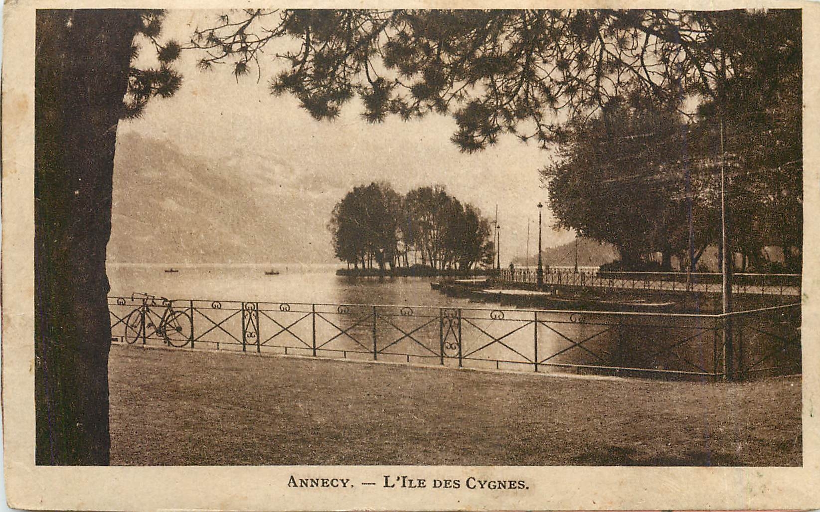 CPA Annecy L'Ile des Cygnes 