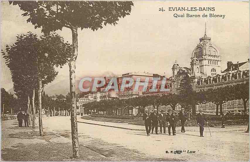 CPA Evian les Bains Quai Baron de Blonay 