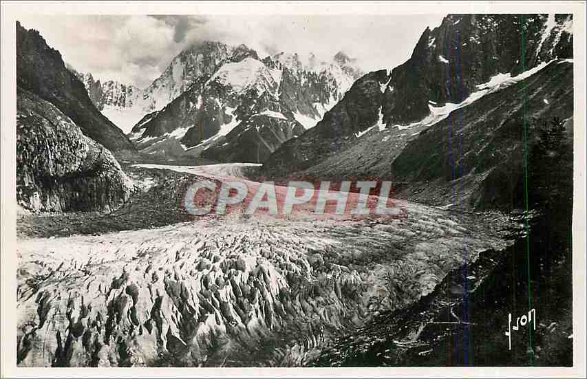 CPA Chamonix Haute Savoie La Mer de glace et dans le fond le massif des Grandes Jorasses 
