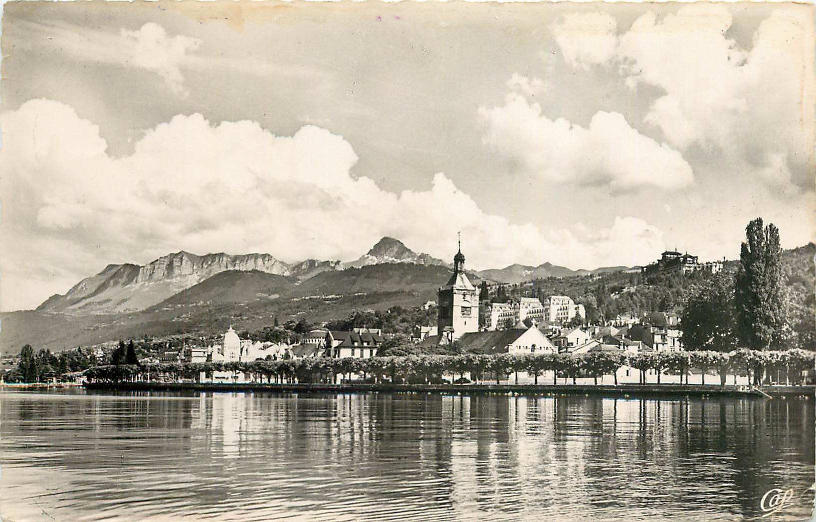 CPA Evian les Bains et la Dent d'Oche 