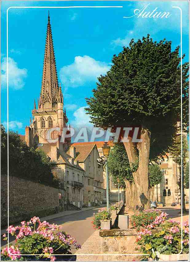 Autun — La flèche de la cathédrale Saint-Lazare — Éditions VALOIRE