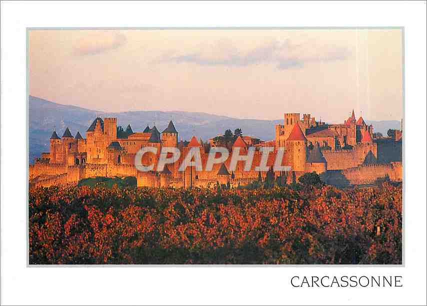 Carcassonne — Le crépuscule sur la cité médiévale — Éditions CPAPHIL