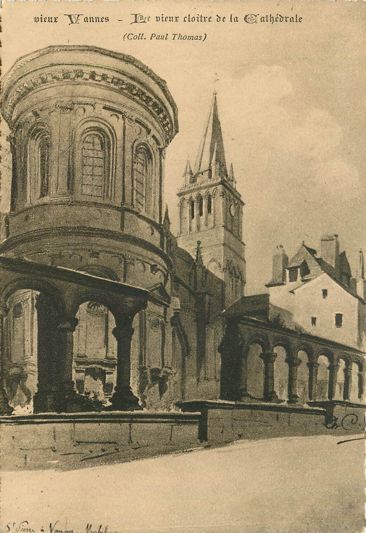CPM Vieux Vannes Le Vieux cloitre de la Cathedrale 