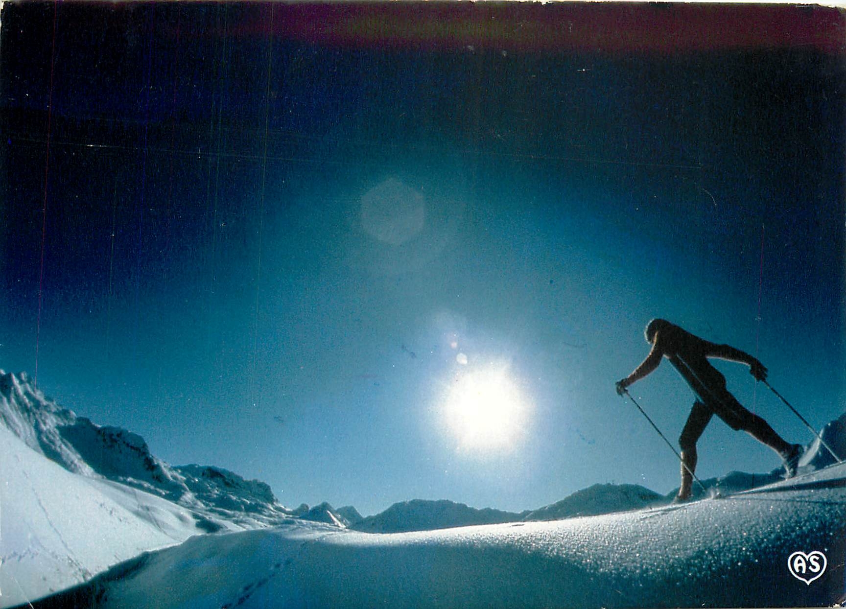 CPM L'Hiver dans nos Montagnes Le Skieur de fond 