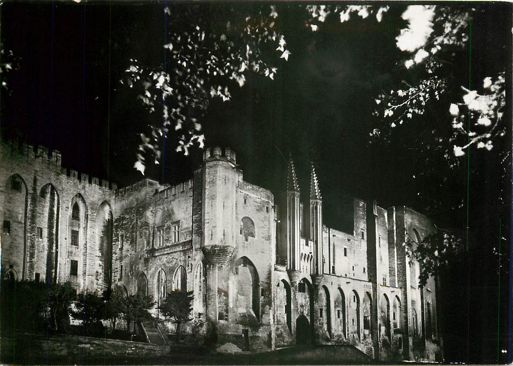 CPA Avignon Vaucluse Le Palais des Papes Eclairage Nocturne 