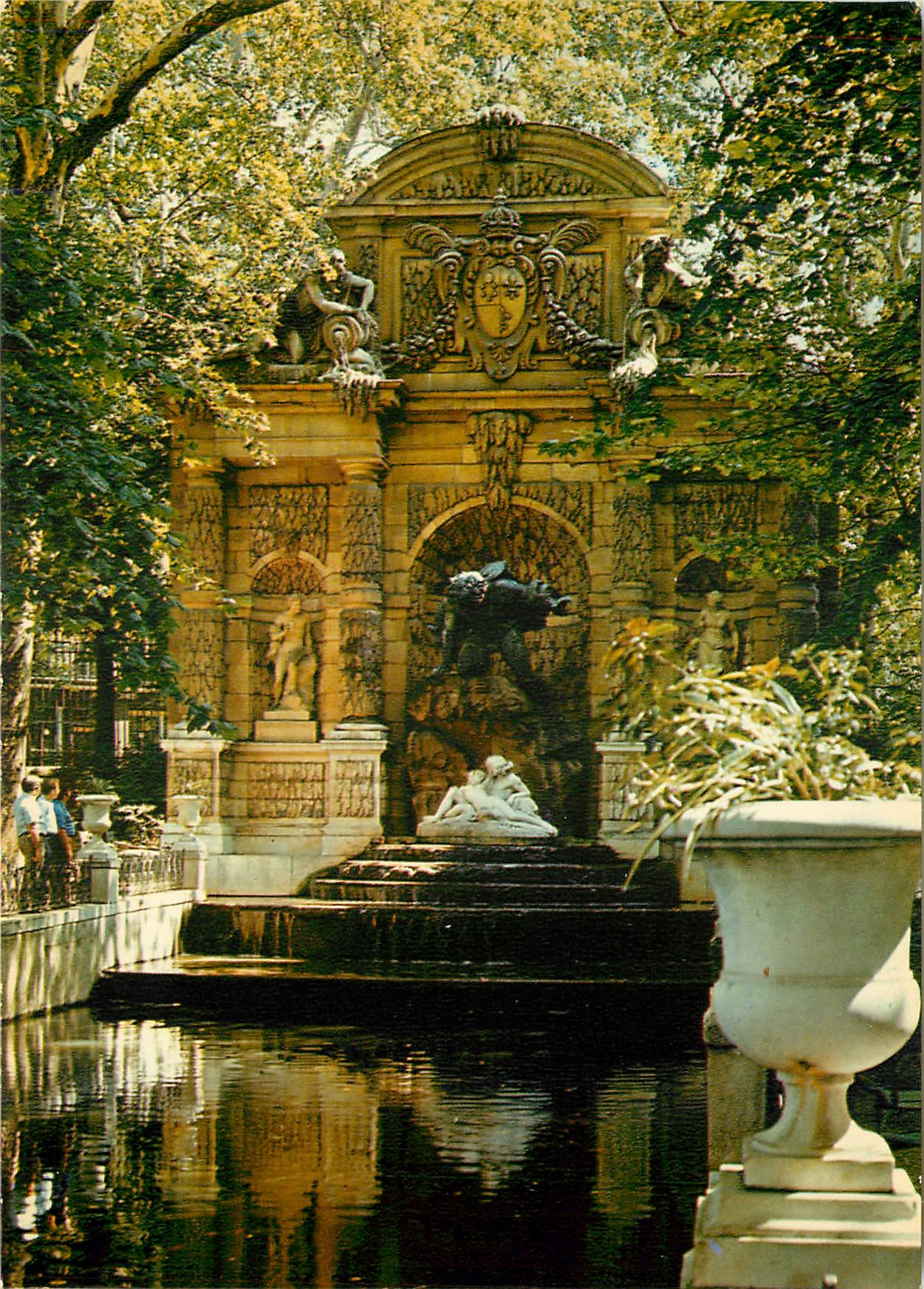 CPM Jardin du Luxembourg La Fontaine Medicis 