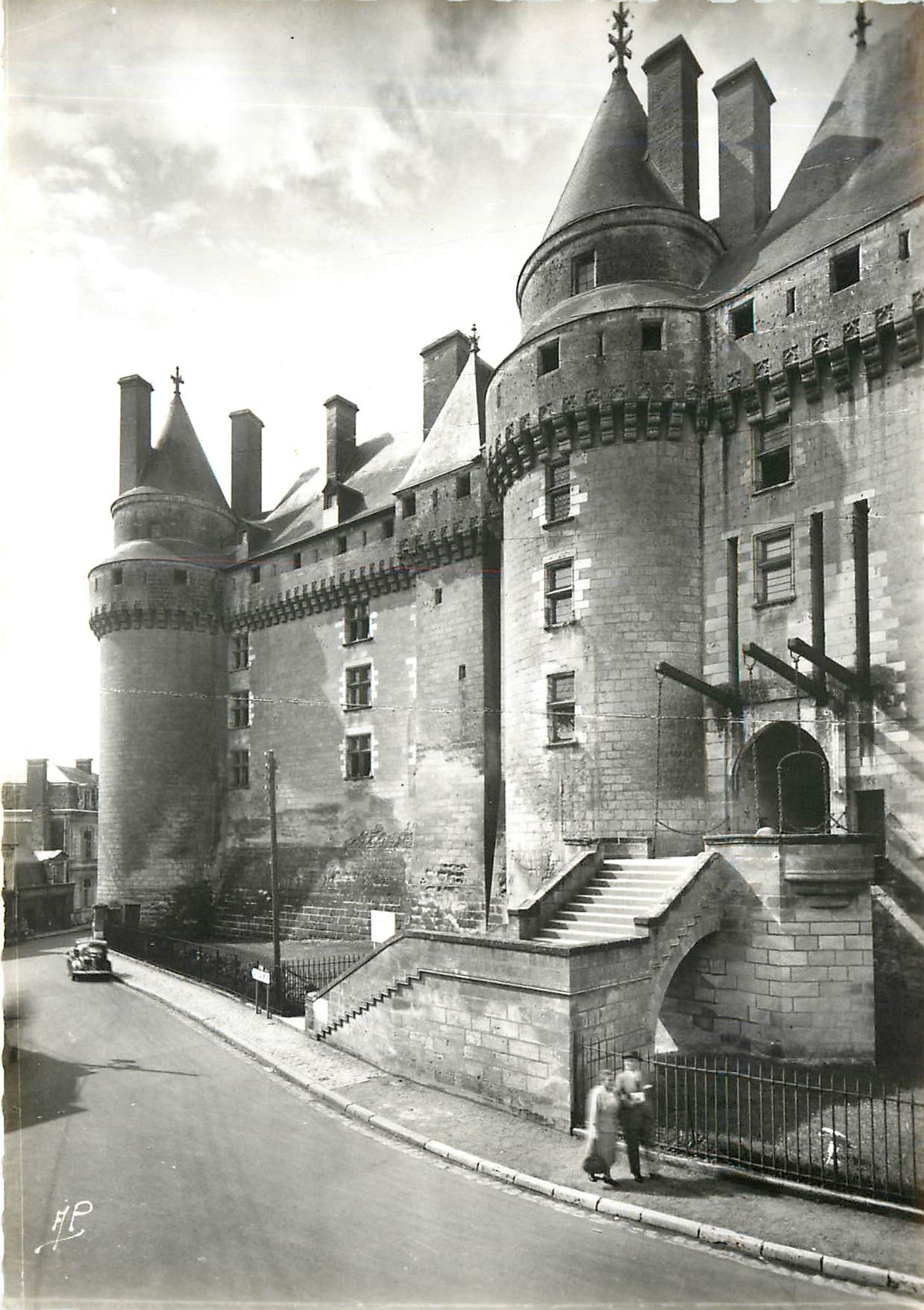 CPM Langeais Indre et Loire Le Chateau L'Entree 