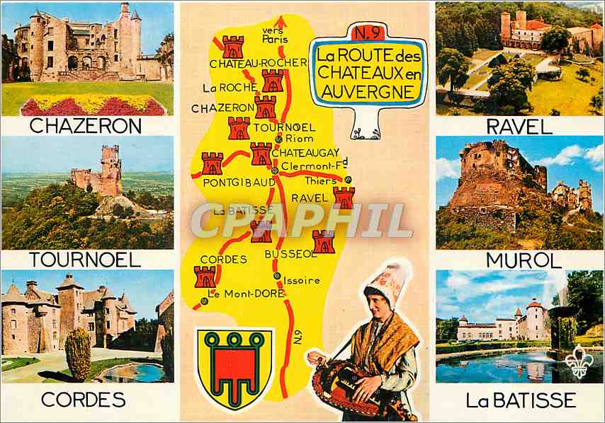 CPM La Route des Chateaux en Auvergne 