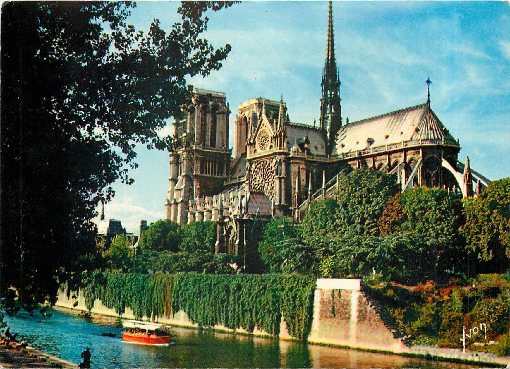 CPM Paris Les bords de la Seine Notre Dame vue du Quai de Montebello 
