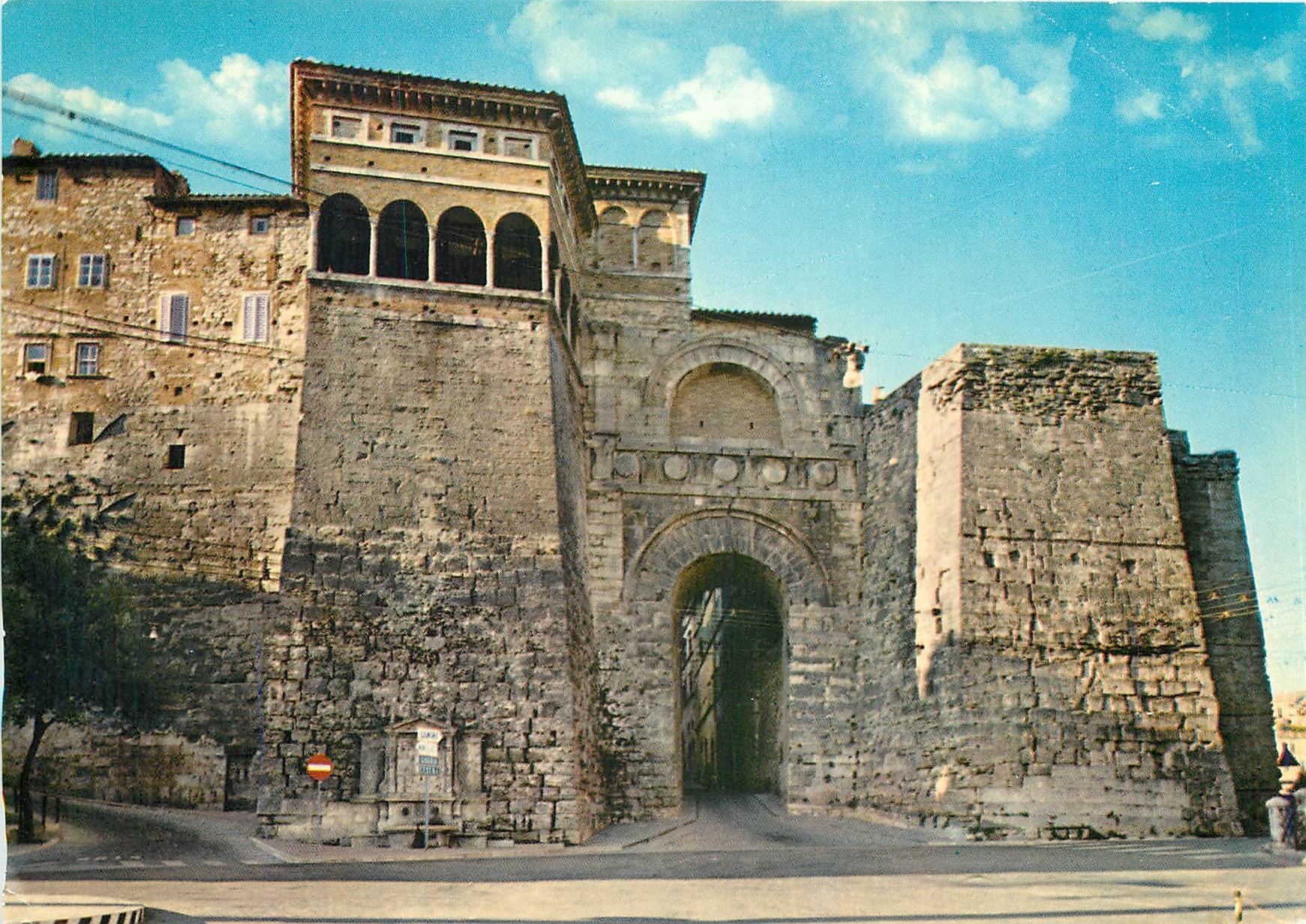 CPM Perugia Une Arche Etrusque 