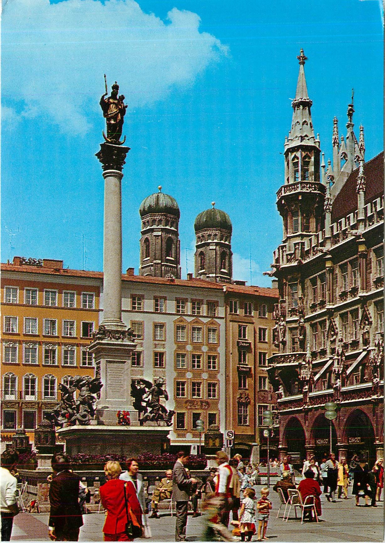 CPM Munchen Marienplatz mit Marienaule Rathaus und blick auf die Turne der Frauenkirche 