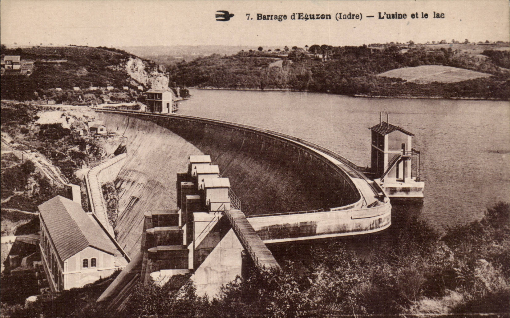 Eguzon CPA l'usine et le lac (barrage)
