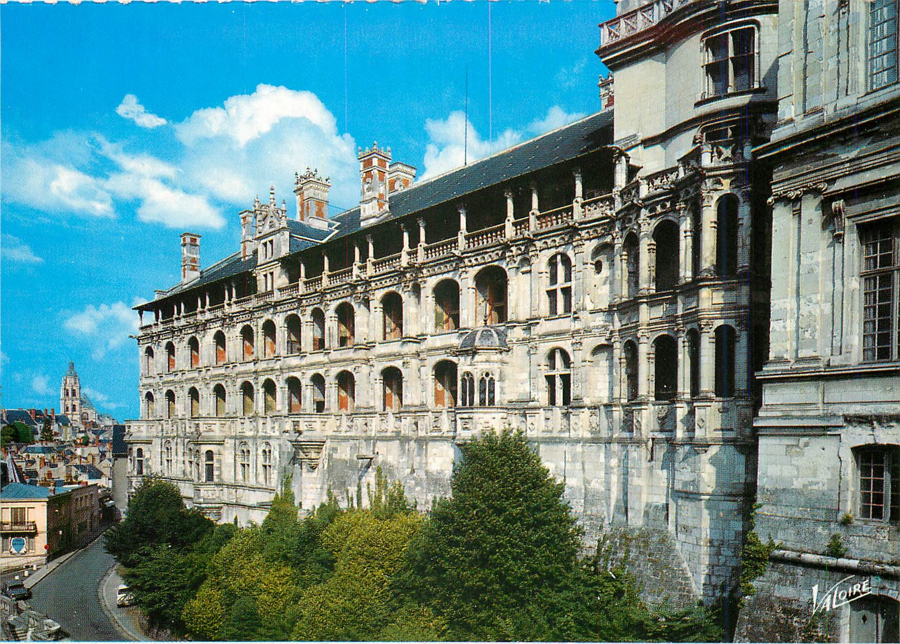 BLOIS (Loir-et-Cher) — Aile François Ier (façade des Loges, 1515-1524) du château — Editions VALOIRE