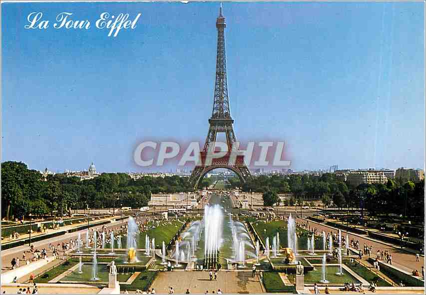 CPM Paris La Tour Eiffel et les Jets d'eau du Trocadero 