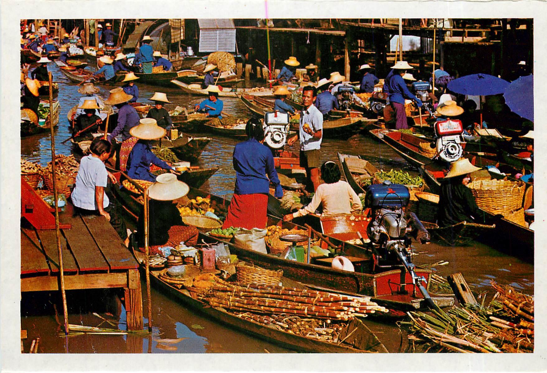 CPA The Floating Market Only can be seen in Thailand Tourists like very much 