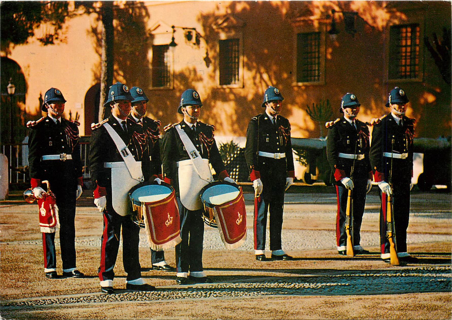 Relève de la Garde devant le Palais Princier — Principauté de Monaco — Édition VITA