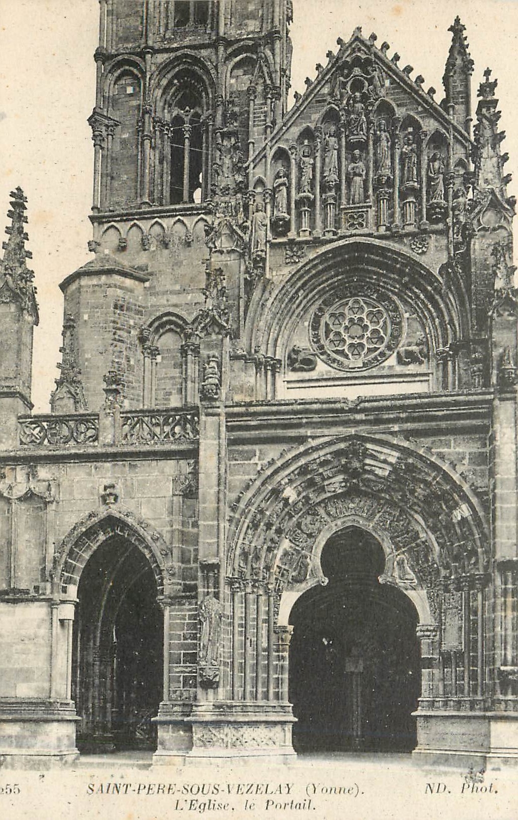 CPA Saint Pere Sous Vezelay Yonne L'Eglise le Portail 