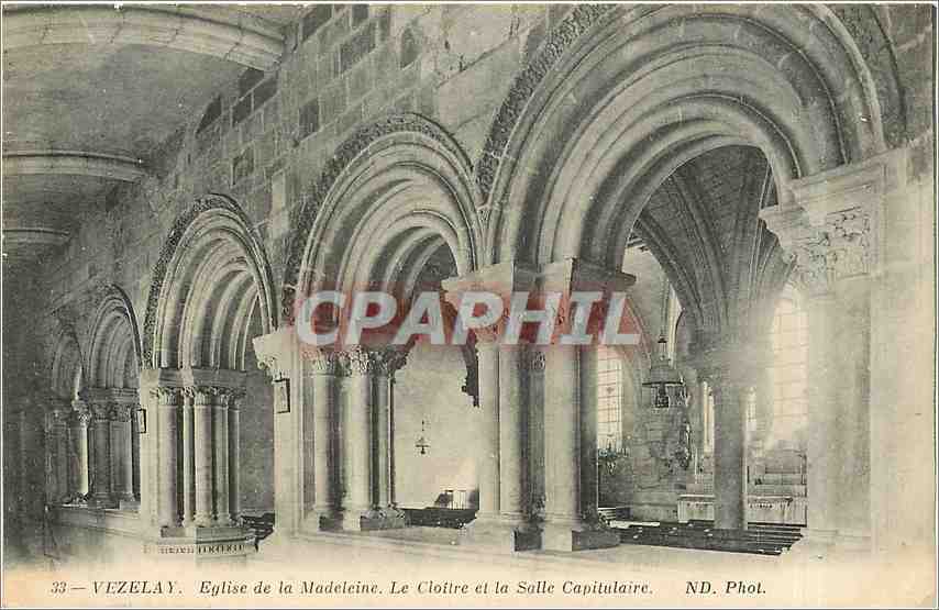Vézelay — Église de la Madeleine. Le Cloître et la Salle Capitulaire — ND. Phot.