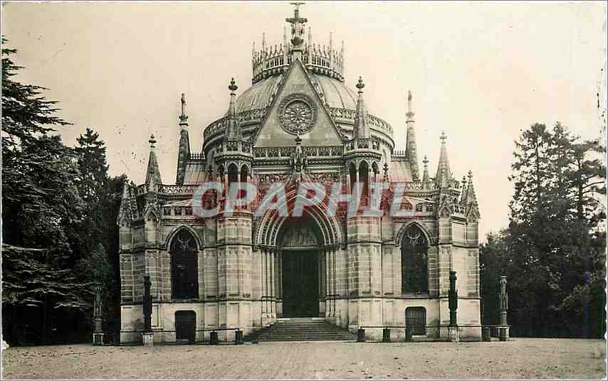 Chapelle Saint-Louis — Sépulture de la Famille d'Orléans — R. Gallois, Dreux