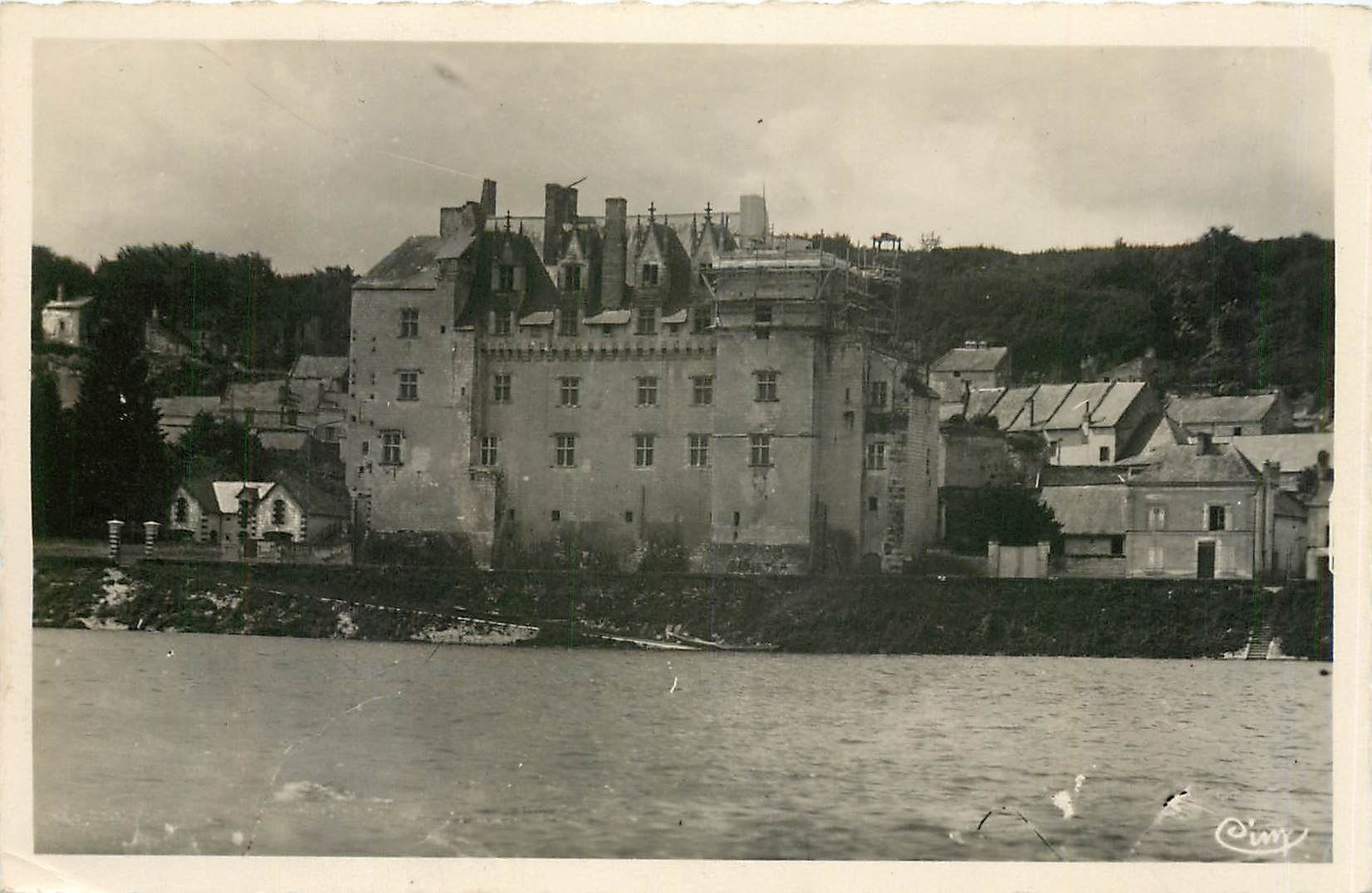 CPA Montsoreau M et L Le Chateau 