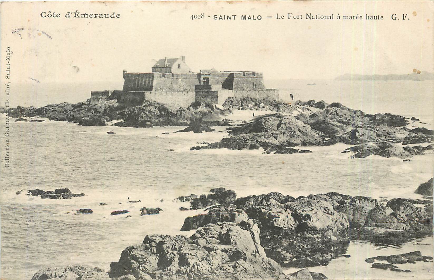 CPA Saint Malo Le Fort National a maree haute 