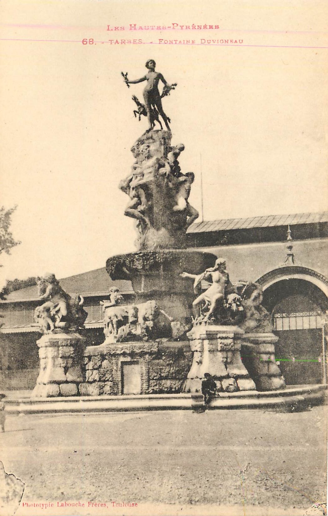 Tarbes - Fontaine Duvigneau — Phototypie Labouche Frères, Toulouse