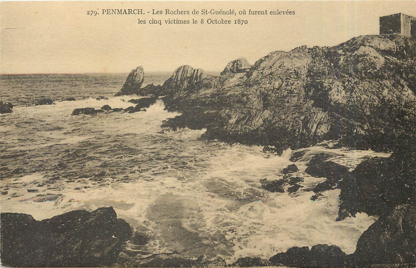 CPA Penmarch Les Rochers de St Guenole ou furent enlevees les cinq victimes 