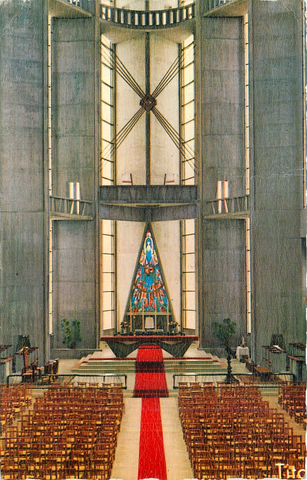 CPA Royan Interieur de l'Eglise Notre Dame 