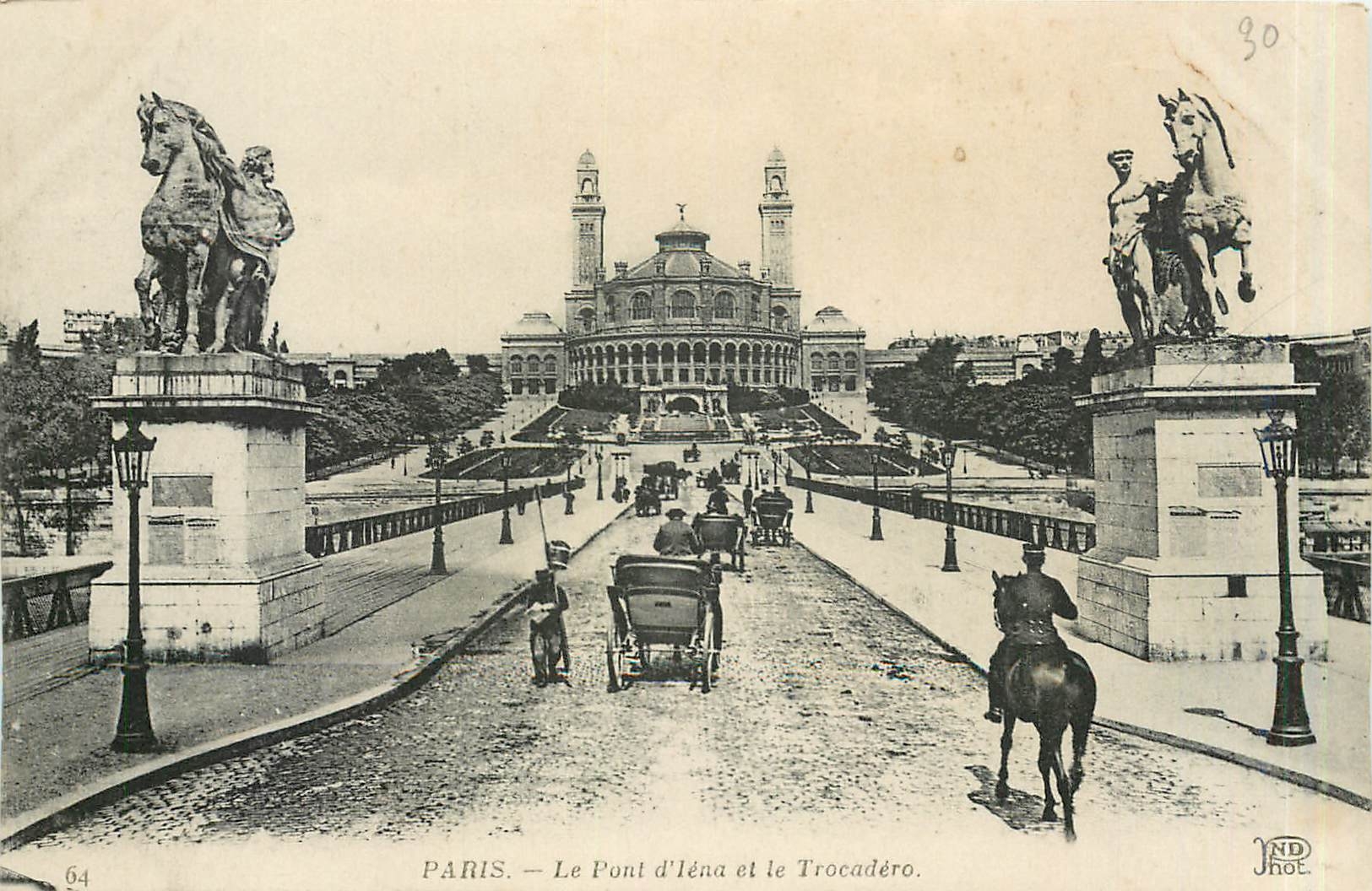 CPA Paris Le Pont d'lena et le Trocadero 