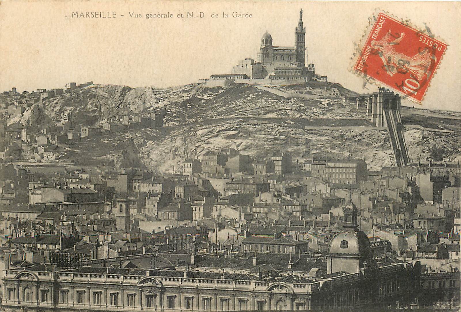 CPA Marseille Vue generale et ND de la Garde 