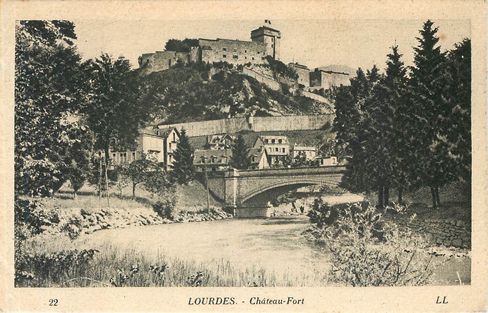 CPA Lourdes Chateau Fort 