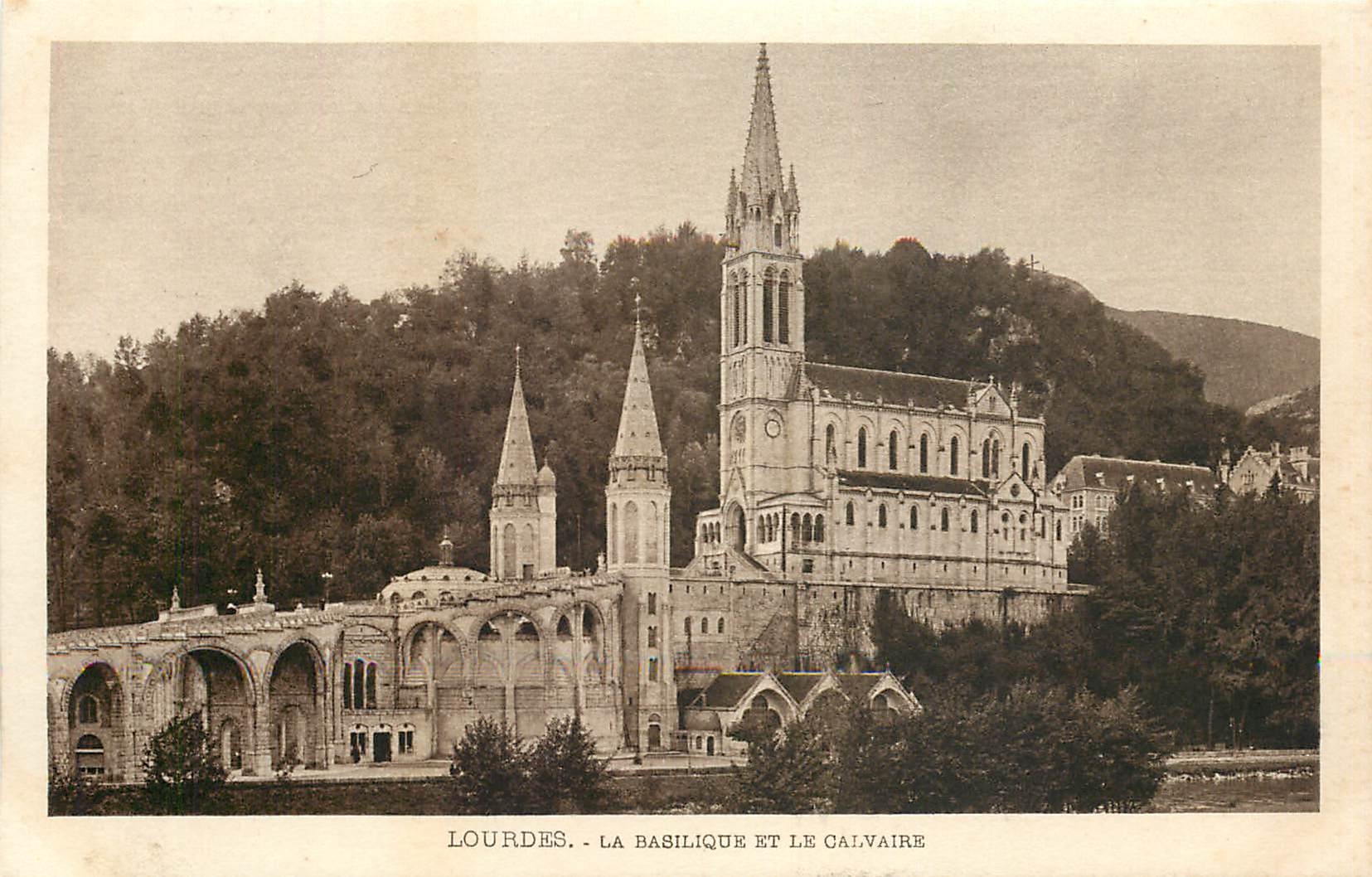 CPA Lourdes La Basilique et le Calvaire 