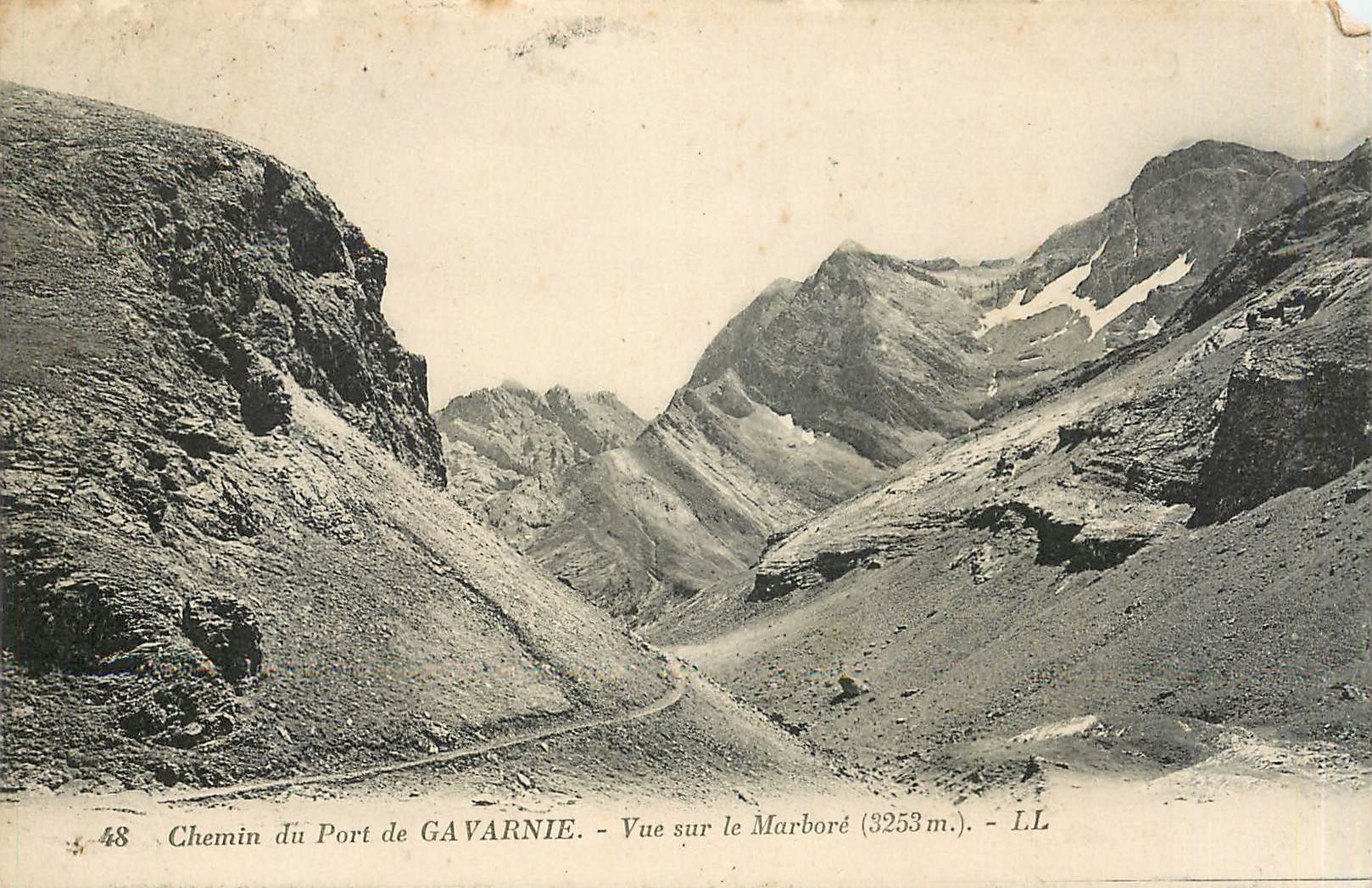 CPA Chemin du Port de Gavarnie Vue sur le Marbore 