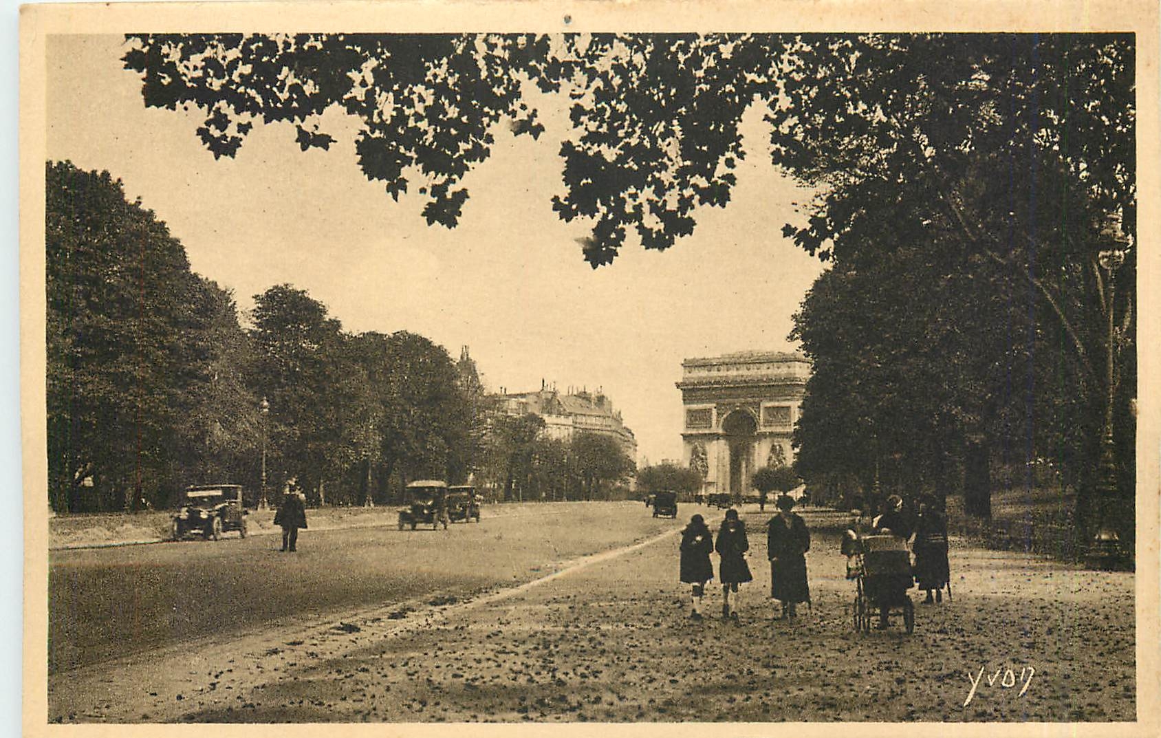 CPA Paris L'Avenue Foch 