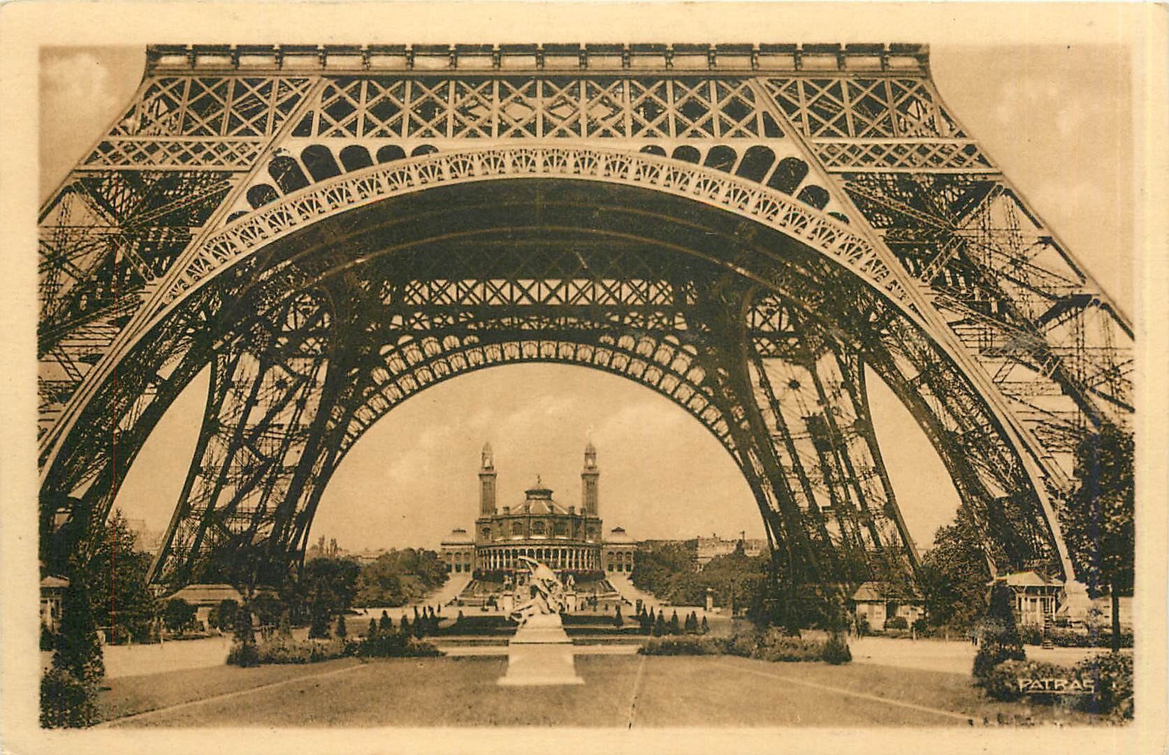 CPA Paris Le Trocadero vu du Champ du Marne 