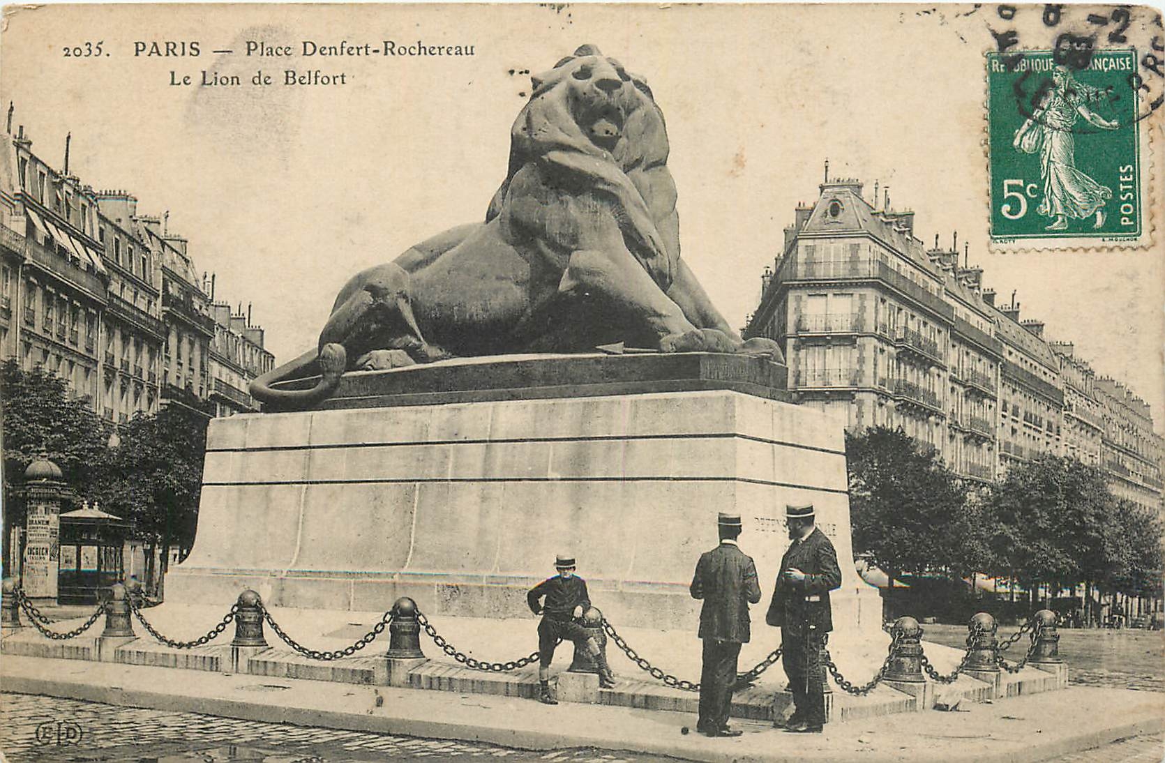 CPA Paris Place Denfert Rochereau Le Lion de Belfort 